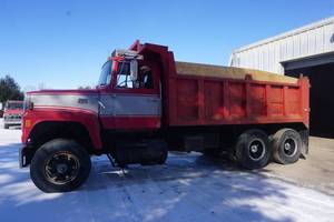1979 Ford 9000 Tandem Axle Diesel Dump Truck