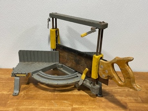 lot 33 image: Craftsman Miter Box Saw