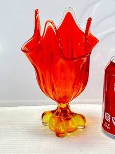 Vintage Viking Amberina 4 Petal Handkerchief Vase