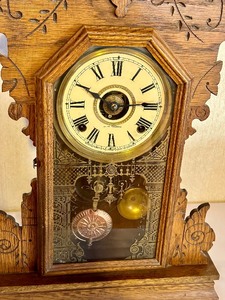 lot 49 image: Vintage Seth Thomas Half Eight Day Hour Strike Mantel Clock