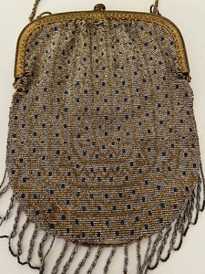 lot 34 image: Antique Micro Beaded Handbag