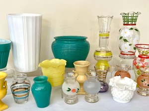 lot 93 image: Variety of Decorative Vases