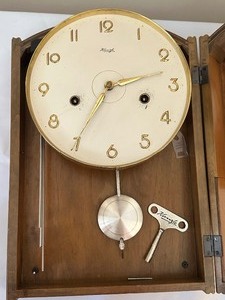 lot 36 image: Vintage Kienzle Wall Clock