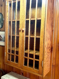 lot 18 image: Vintage Arts and Crafts Style Mounted Wall Cabinet