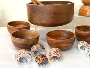 lot 135 image: Vintage Mid Century Wooden Bowl Salad Serving Set and Shell Napkins Rings