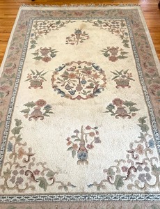 lot 253 image: Vintage Decorative Area Rug