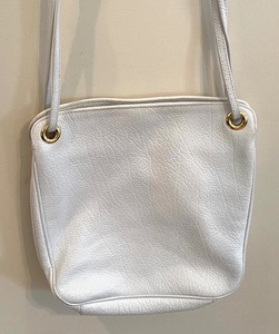 lot 269 image: Variety of Vintage Handbags