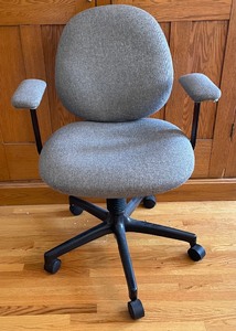 lot 265 image: Office Chair