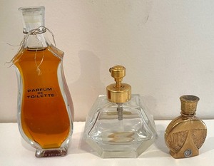 lot 272 image: Vintage Perfume Bottles and Perfume