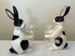 lot 156 image: Pair of Fitz and Floyd Kensington Rabbit Figurines with Bud Vases