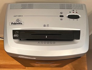 lot 279 image: Fellowes Paper Shredder