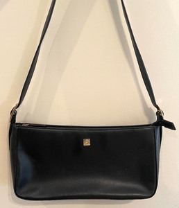 lot 286 image: Vintage Handbags
