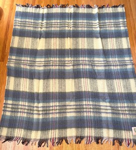 lot 300 image: Vintage 100% Wool Scottish Blanket