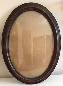 lot 312 image: Two Vintage Frames with Curved Glass