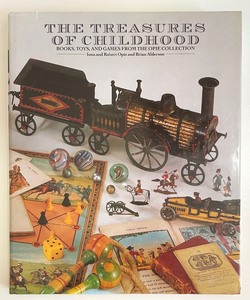 lot 325 image: 8 Large Coffee Table Books