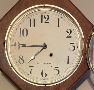 lot 341 image: Vintage Seth Thomas Wall Clock