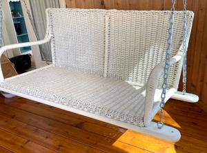 lot 390 image: Wonderful White Wicker Porch Swing