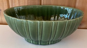lot 385 image: Haeger, California Pottery & More