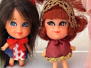 lot 148 image: Collection of Four Little Kiddle Doll Figurines including Little Kiddle Lucky Locket Liz