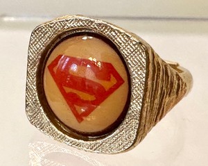 lot 191 image: Vintage Superman Toy Ring