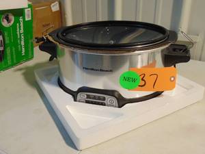 New - Hamilton Beach 33663 Programmable Slow Cooker with 6 Quart Stovetop-Safe Sear Crock