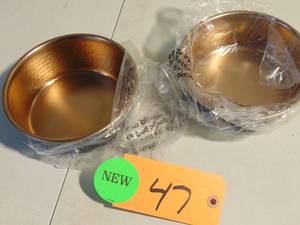 New - 2 Piece Hammered Bowl Set Copper Lacquer inside and Matte Black Outside