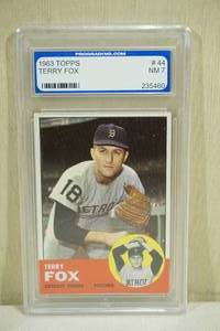 lot 98 image: 1963 Topps Terry Fox #44 Baseball Card - PGS 7