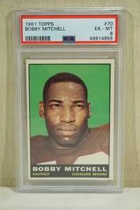 lot 127 image: 1961 Topps Bobby Mitchell #70 Football Card - PSA 6