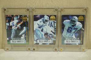 lot 240 image: Signed Dallas Cowboys Super Bowl Champions Cards - Hennings, Haley, Maryland