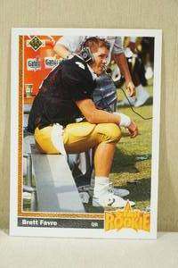 lot 205 image: 1991 Upper Deck Brett Favre #13 Rookie Football Card