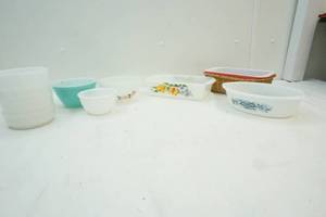 lot 31 image: bake ware