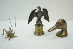 lot 56 image: brass decor