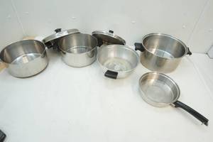 lot 71 image: Revere Ware pans