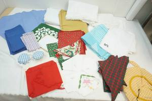 lot 76 image: Table linens