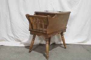 lot 115 image: vintage side table