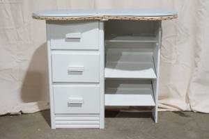 lot 133 image: desk