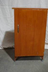 lot 138 image: cabinet