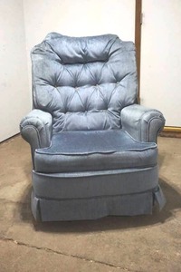 lot 146 image: swivel rocker