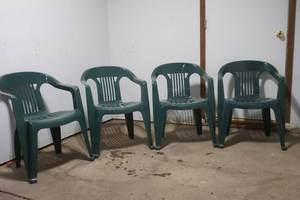 lot 154 image: US Leisure patio chairs