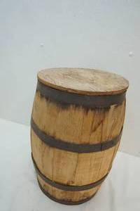 lot 165 image: wood barrel