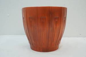 lot 183 image: Haeger flower pot