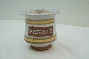 lot 191 image: Stoneware lidded jar