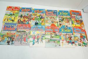lot 214 image: comics