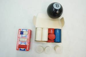 lot 222 image: Vintage Poker chips