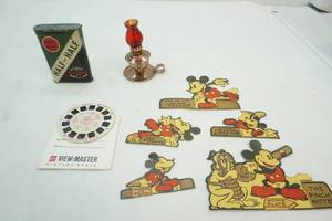 lot 268 image: vintage collectible items
