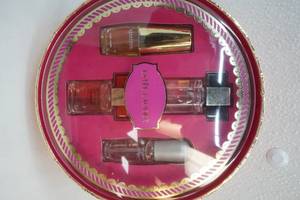 lot 303 image: Estee lauder fragrance set