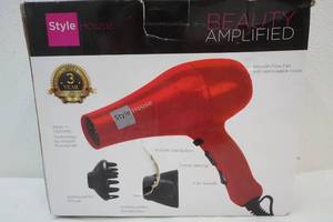 lot 304 image: Style hair dryer