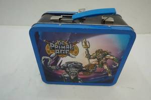 lot 318 image: DC Primal age lunch box