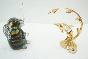 lot 330 image: Austrian crystal dolphin