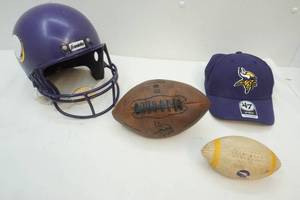 lot 342 image: Vikings helmet